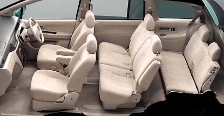 Nissan Liberty S (RM12)