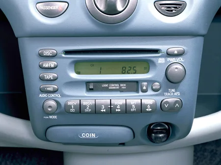 Toyota Vitz B (SCP10)