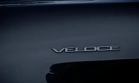 Alfa Romeo Giulia VELOCE MONOCHROME EDITION (95220 / 95229)