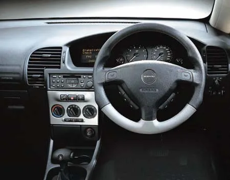 Subaru Traviq SL PACKAGE (XM220)