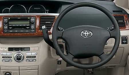 Toyota Noah X (AZR65G)