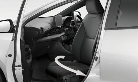 Toyota Yaris HYBRID G (MXPH14)