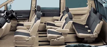 Nissan Serena HIGHWAY STAR (TC24)