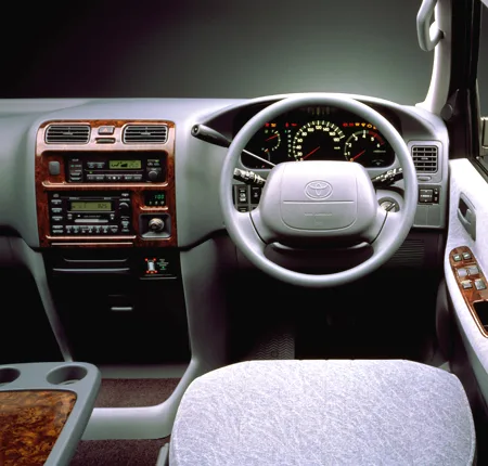 Toyota Granvia G (RCH11W)