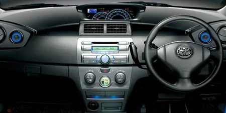 Toyota BB Z Q VERSION (QNC25)