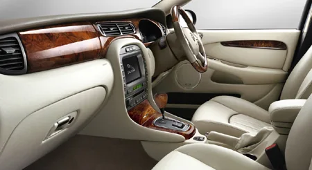 Jaguar Xtype Estate 2.0 EXECUTIVE ESTATE (J51XB / J51YB)