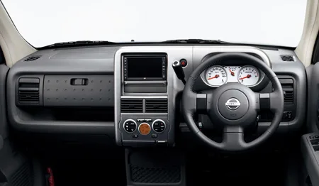 Nissan Cube Cubic 15RS FOUR (YGNZ11)
