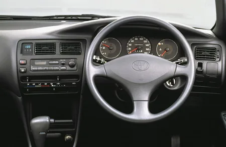 Toyota Corolla Wagon L EXTRA (CE108G)