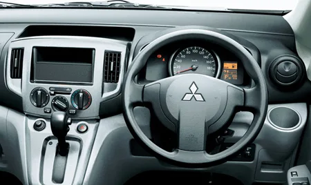 Mitsubishi Delica D3 M (BM20)