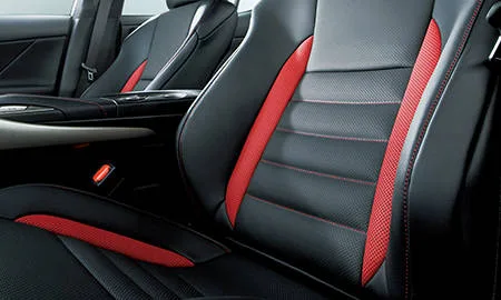 Lexus IS300H BLACK SEQUENCE (AVE30)