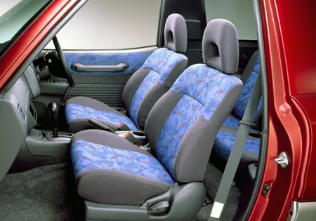 Toyota RAV4L L V E VERSION (SXA16G)
