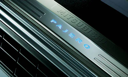 Mitsubishi Pajero LONG GR (V93W)