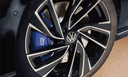 Volkswagen Golf R TSI 4MOTION (CDDNFF)