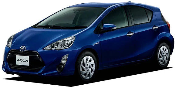 Toyota Aqua S STYLE BLACK (NHP10)