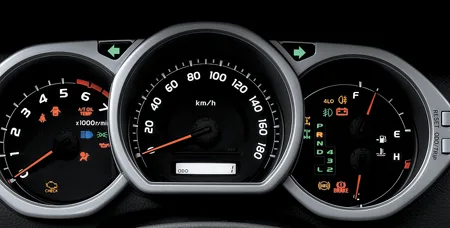 Toyota Hilux Surf SSR-X V SELECTION (TRN215W)