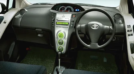 Toyota Vitz U (SCP90)