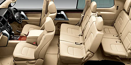 Toyota Land Cruiser AX (URJ202W)