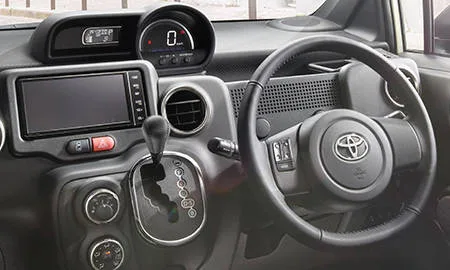 Toyota Porte F RAFFINE (NSP141)