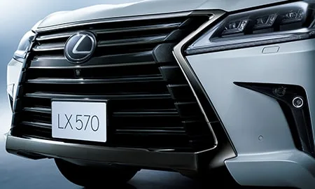 Lexus LX570 BLACK SEQUENCE (URJ201W)