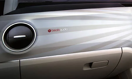 Volkswagen UP ! WITH BEATS (AACHY)