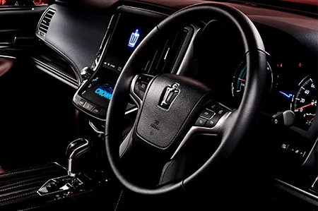 Toyota Crown Hybrid ATHLETE S BLACK STYLE (AWS210)