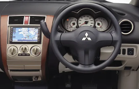Mitsubishi Colt Plus 1.5M (Z24W)