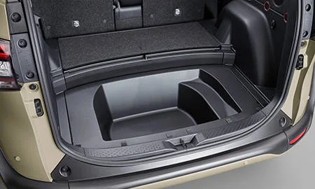 Toyota Sienta FUNBASE G CUERO (NSP170G)