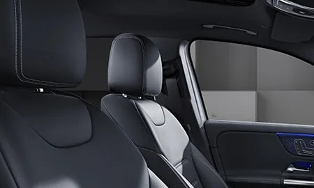 Mercedes Benz Glaclass GLA200D 4MATIC NIGHT EDITION (247713M)