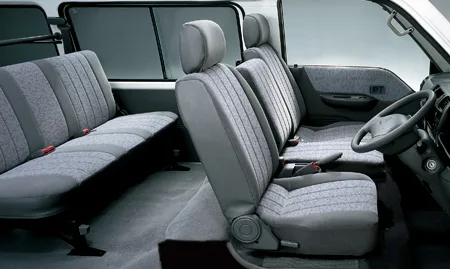 Mitsubishi Delica Van CD (SKF2VM)