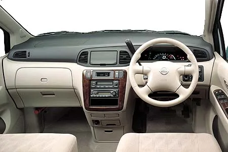 Nissan Liberty HIGHWAY STAR (RM12)
