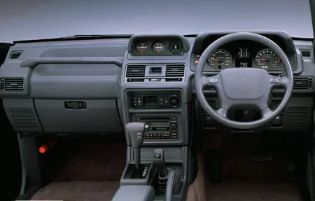 Mitsubishi Pajero WIDE ROOKIE SR (V21W)