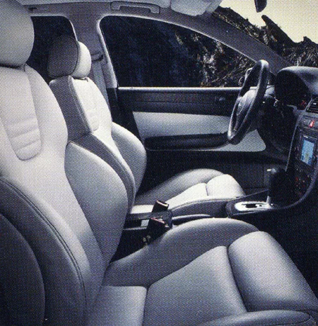 Audi RS6 BASE GRADE (4BBCYF)