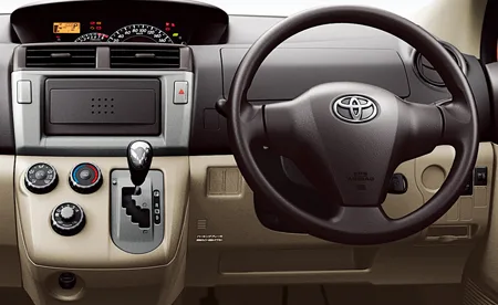 Toyota Passo Sette X (M512E)