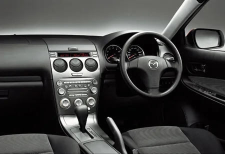 Mazda Atenza Sport 20F (GGES)