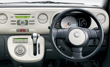 Daihatsu Mira Cocoa COCOA PLUS X (L685S)