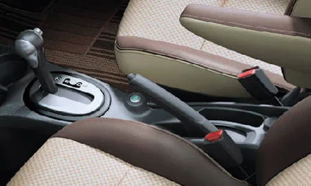 Nissan Note X BLANC NACHURU INTERIOR (E12)