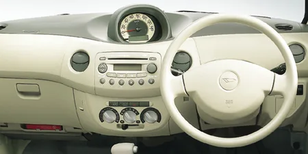 Daihatsu Esse D (L235S)