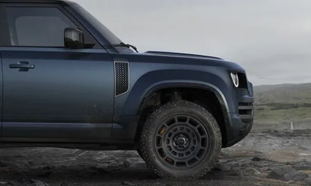 Land Rover Defender OCTA (LE82EAD / LE7449AD)