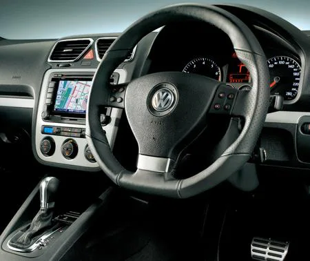 Volkswagen Scirocco 2.0TSI (13CAW)