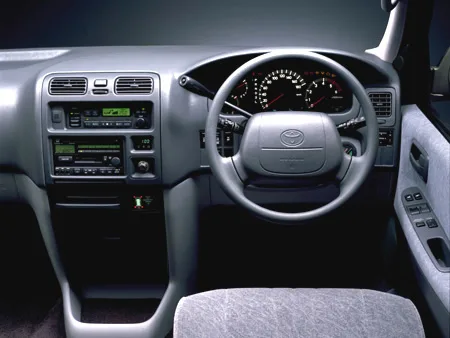 Toyota Granvia G (RCH11W)