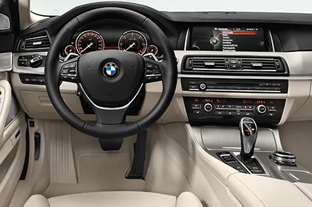 Bmw 5 Series 550i TOURING MODERN (HR44)