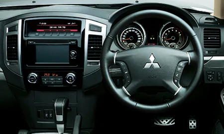 Mitsubishi Pajero SHORT VR-II (V88W)