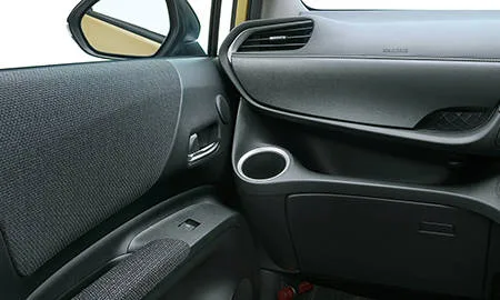 Toyota Sienta HYBRID FUNBASE G GLAMPER (NHP170G)