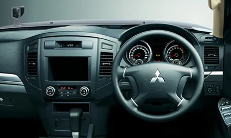 Mitsubishi Pajero LONG GR (V93W)