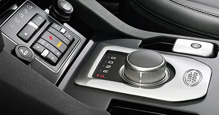 Land Rover Discovery 4 SE (LA5N)