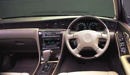 Nissan Laurel 25MEDALIST (GC35)