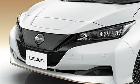 Nissan Leaf X V SELECTION 90TH ANNIVERSARY (ZE1)