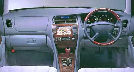 Mitsubishi Diamante 30R-SE (F46A)