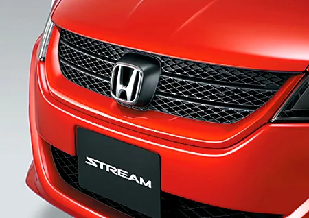 Honda Stream ZS S PACKAGE (RN6)