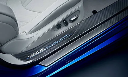 Lexus LC500 CONVERTIBLE SPECIAL EDITION STRUCTURAL BLUE (URZ100)